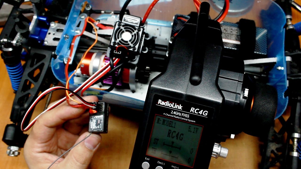 Распаковка регулятора Hobbywing Ezrun WP SC8 и аппаратуры Radiolink RC4G