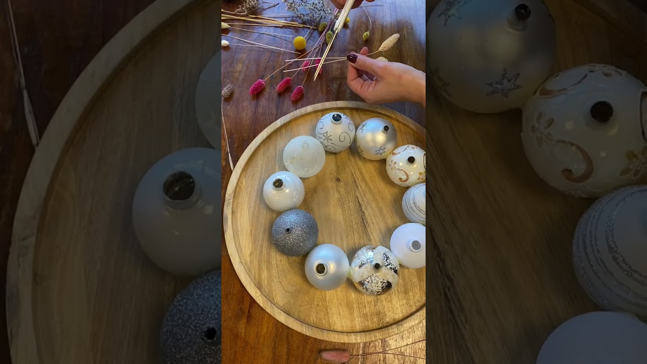 Kerstballen kerstkrans DIY Estafette 2024