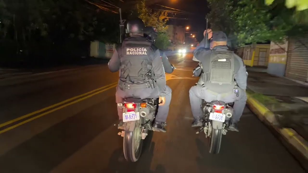 RECORRIDO DE LA POLICIA EN SECTORES DE SAN FRANCISCO DE MACORIS