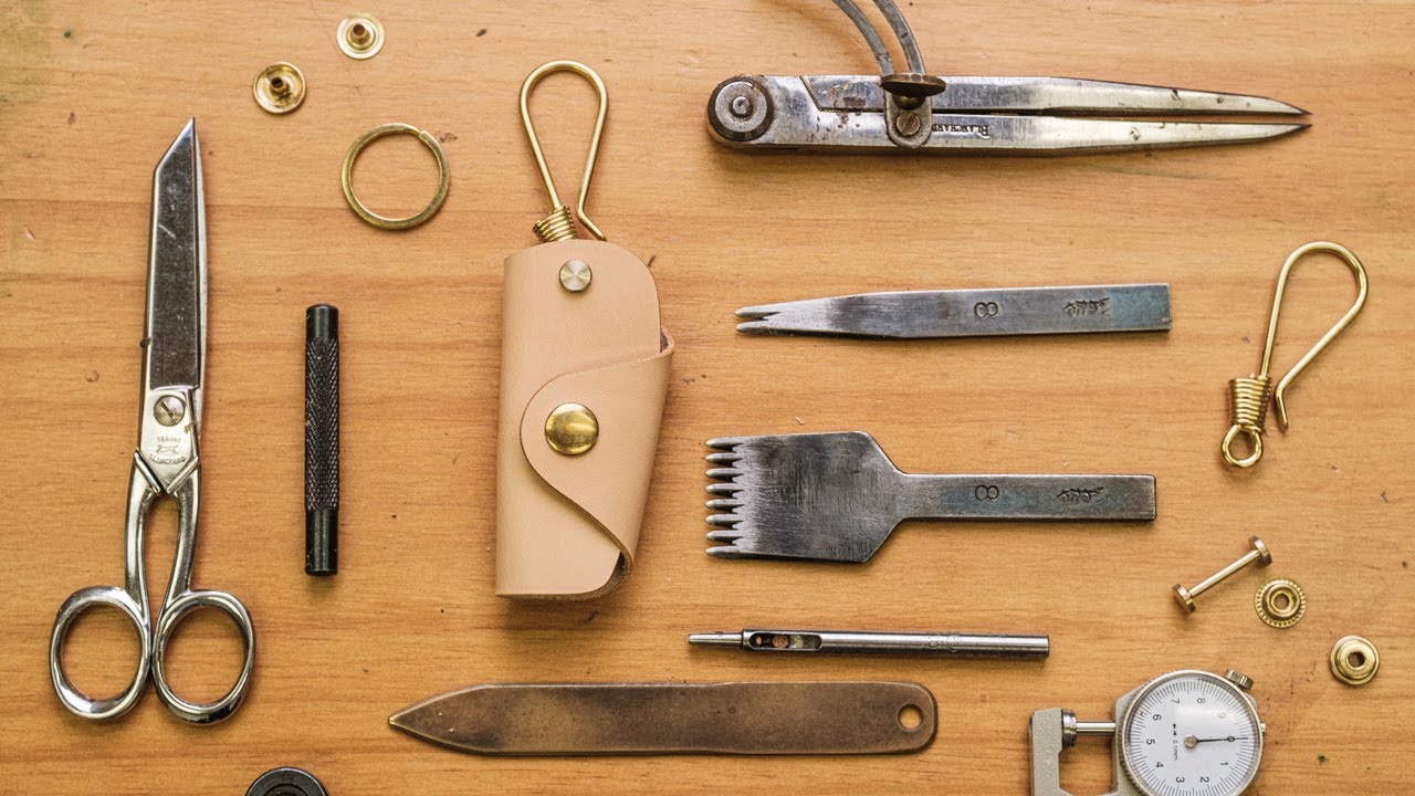 Making a Natural Vegetable-tanned Leather Key Case