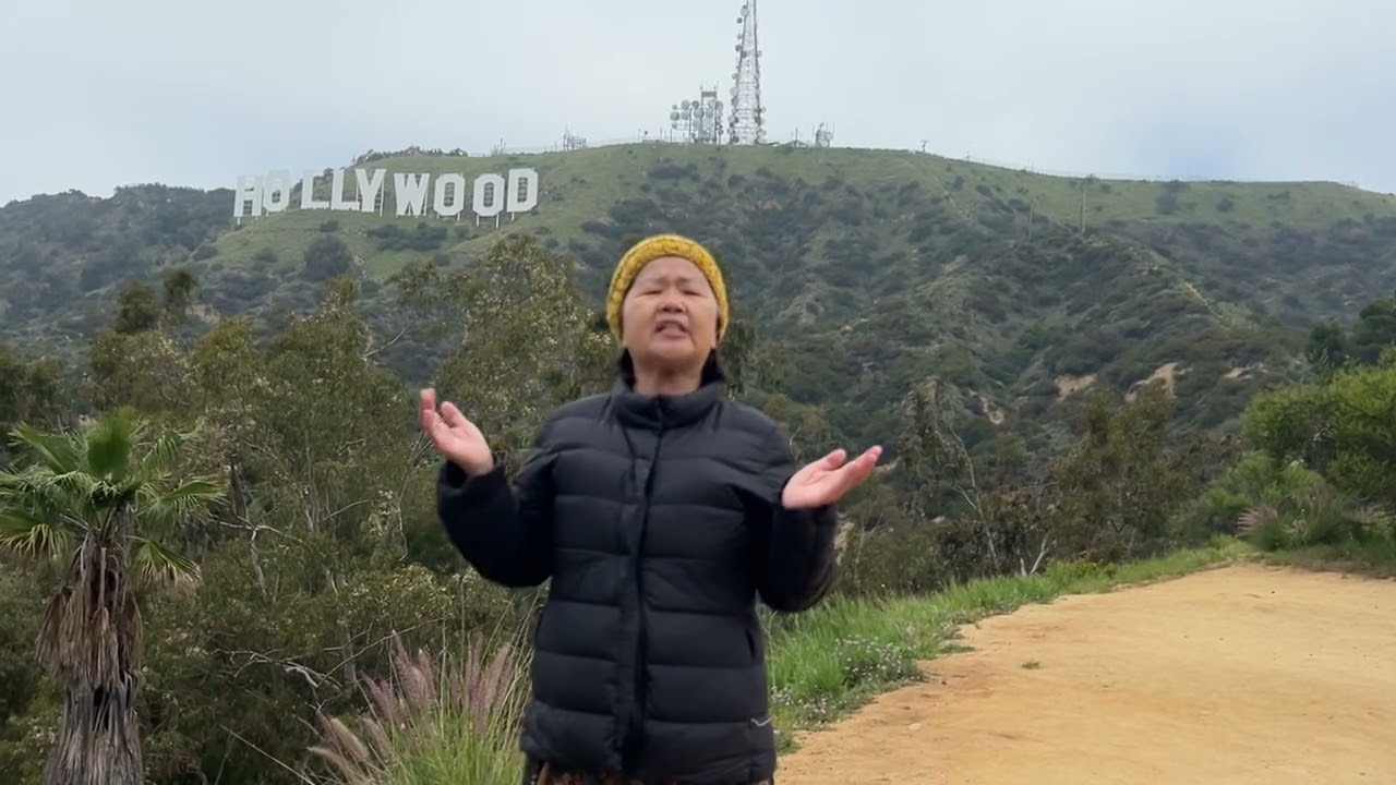 ĐÒN GÁNH TRE lên đồi HOLLYWOOD. Perform poem BAMBOO POLE on HOLLYWOOD HILL.