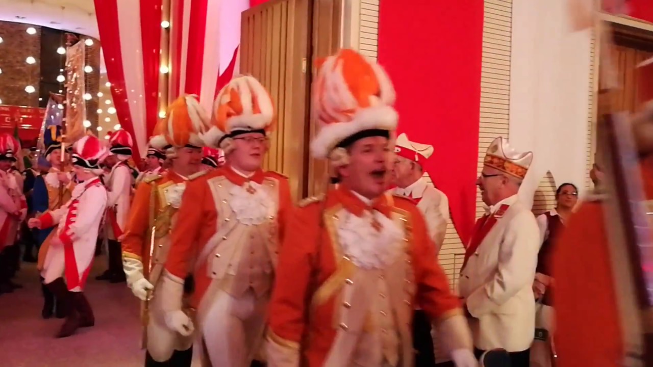 111 Jahre Prinzen-Garde Köln - Einmarsch der Traditionskorps