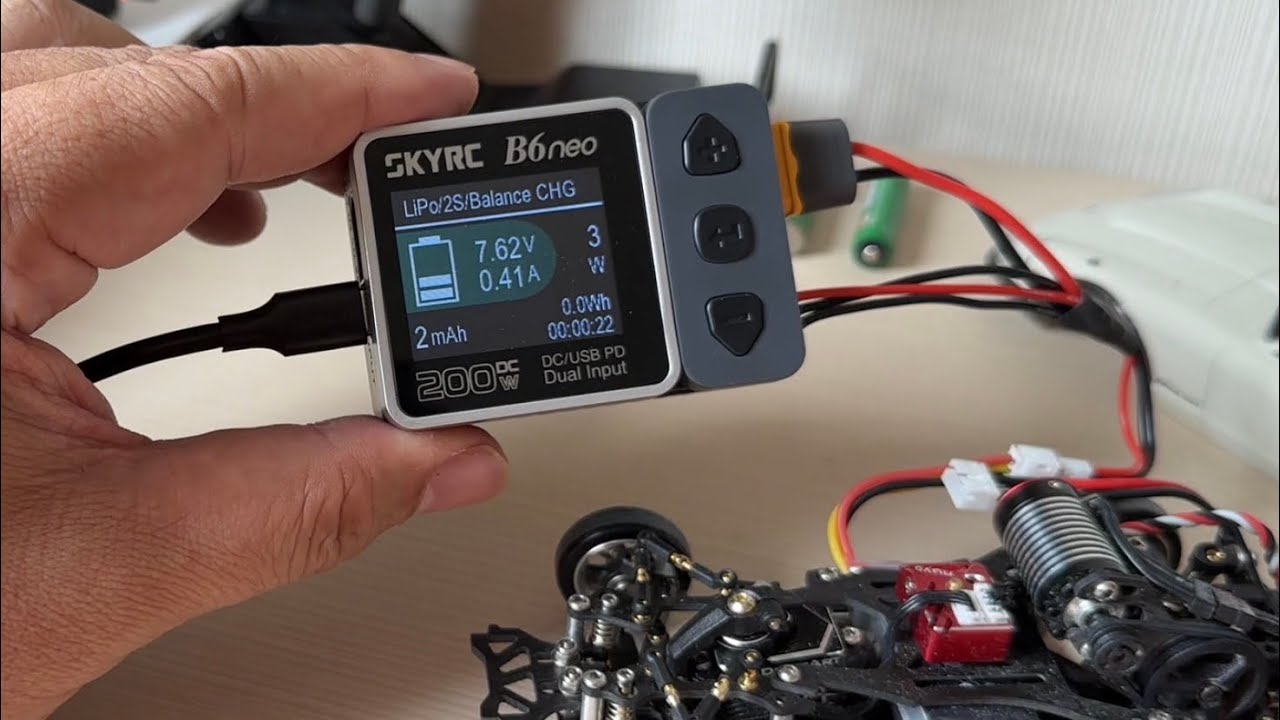 เครื่องชาร์จ SkyRC B6 Neo ขนาดพกพา ใช้พาวเวอร์ซัพพลาย USB-C PD  ชาร์จแบต Lipo สำหรับรถดริฟท์เล็ก