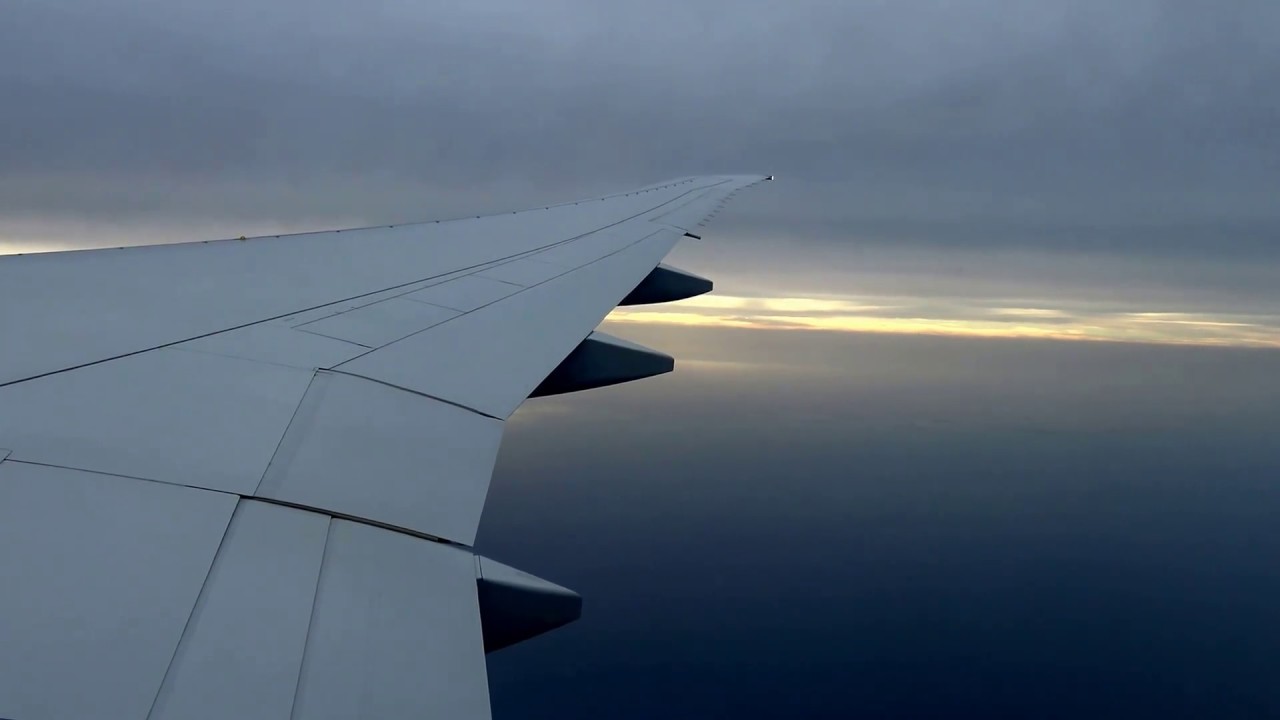 Approach and landing in Doha - Qatar Airways (JFK to Doha)