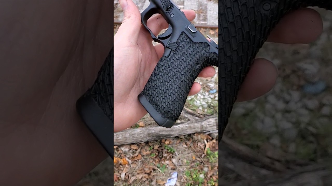 Kevlar texture is great for a more aggressive EDC texture.