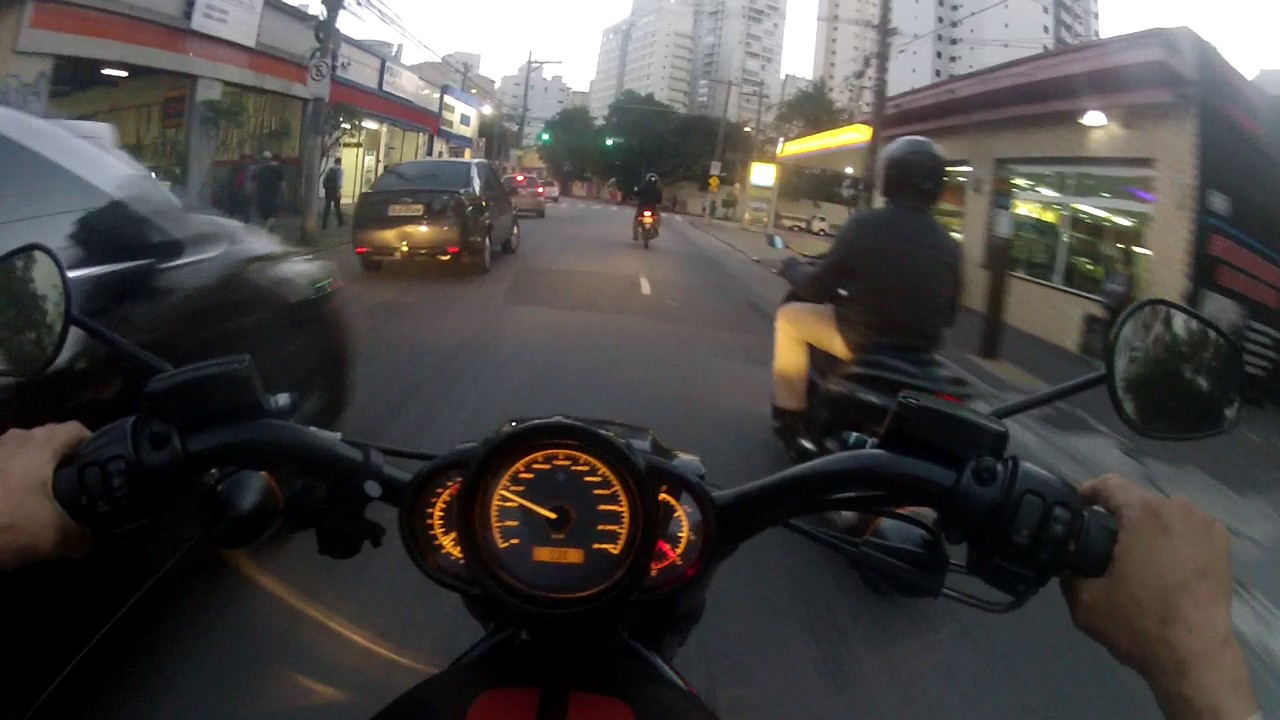 TEST RIDE HARLEY DAVIDSON VROD NIGTH SPECIAL PORSCHE