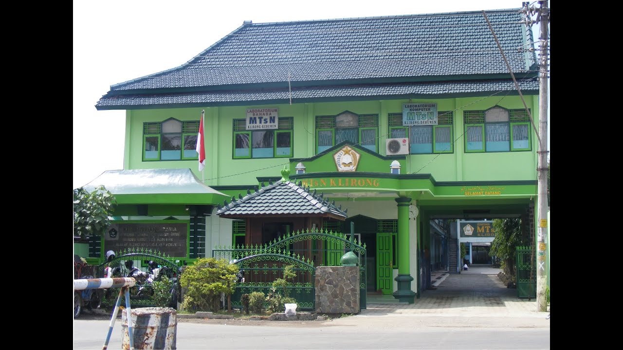 Guru Dan Karyawan MTs Negeri 5 Kebumen