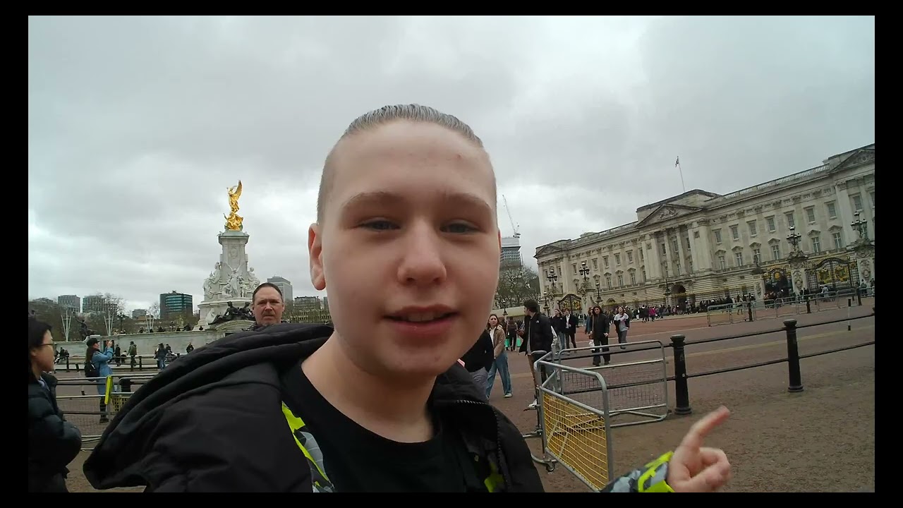 Rochester Part 3 Going To London On The Train, Riding The District Line + More!