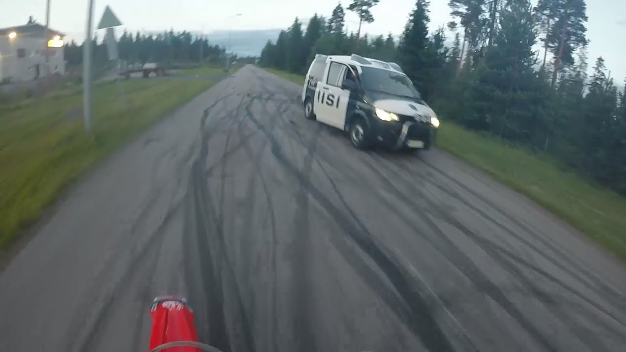 Honda crf vs police