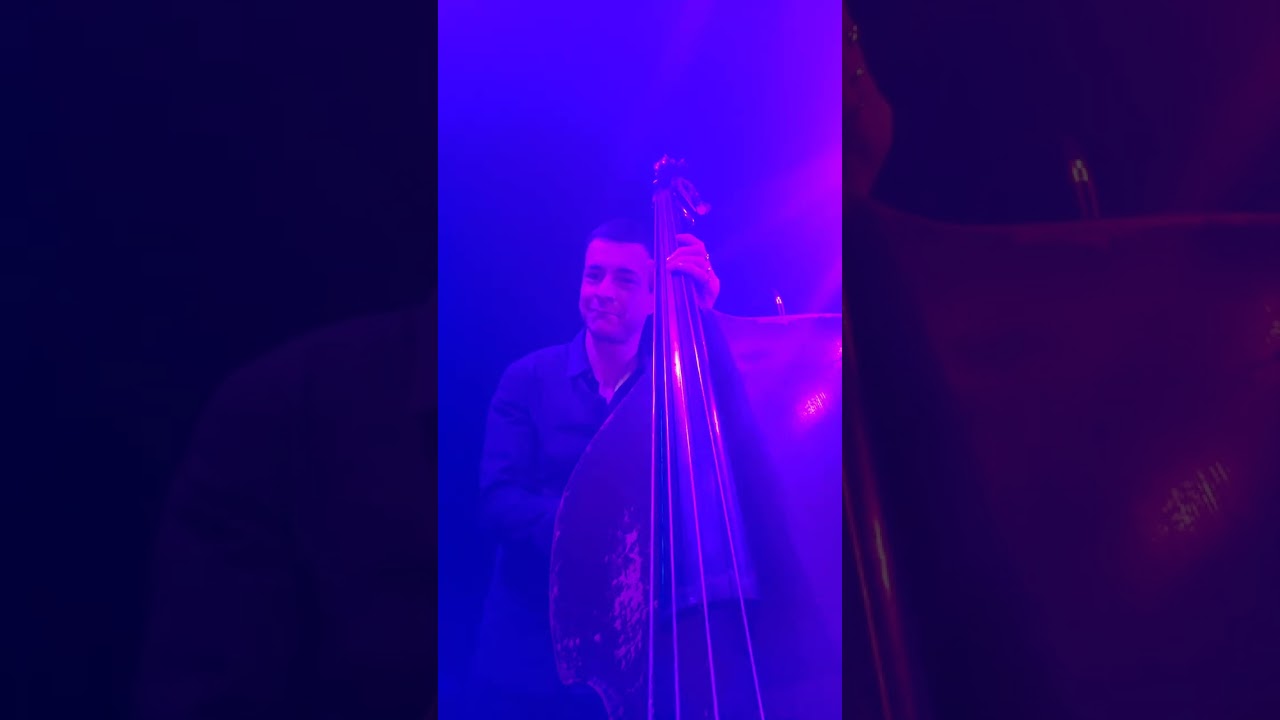 Blue stagelights bass solo...