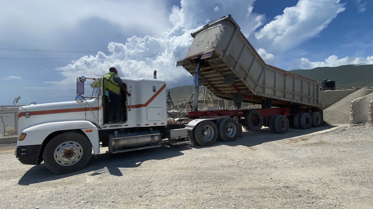 Jamaica Pre-Mix & Aggregates l Loading Barge | S1•E11 [4k 60fps] #kenworth #peterbilt #truck