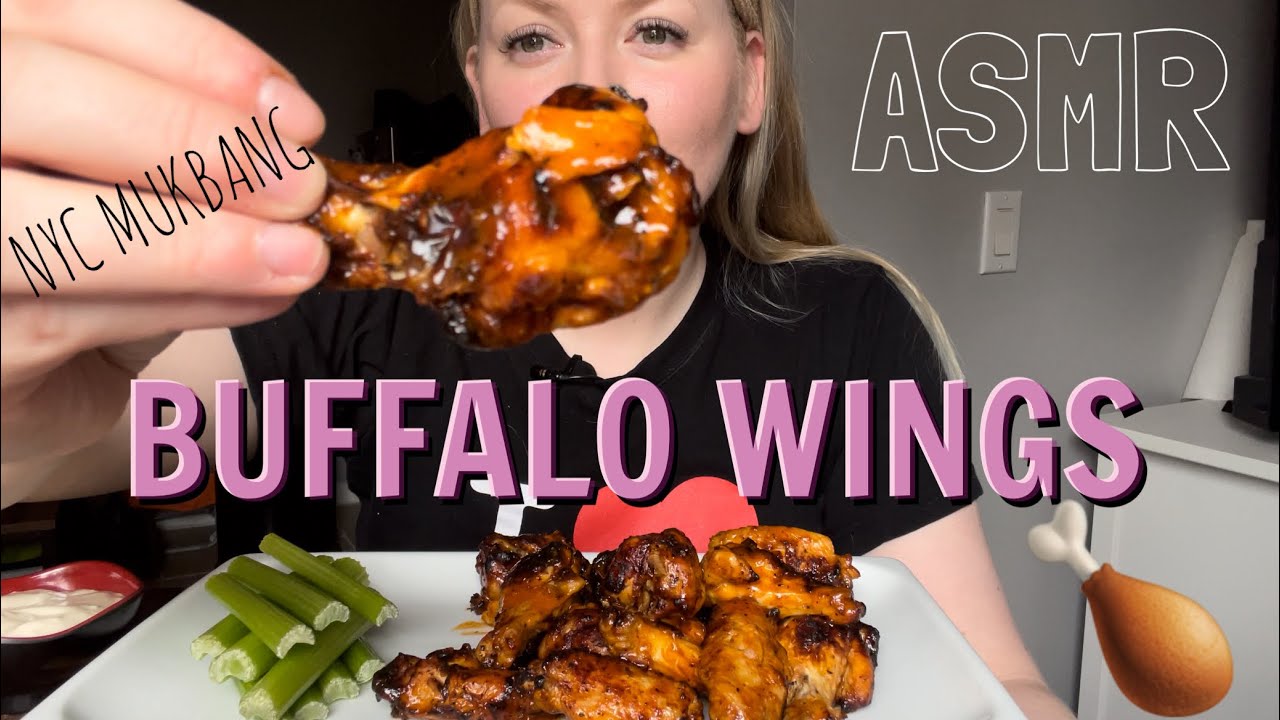 BUFFALO WINGS 🍗 ~ ASMR MUKBANG in Manhattan NYC 🗽