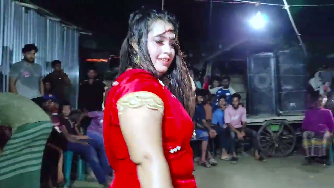 কলসি ফুটা কইরা দিমু | Kolsi Futa koira dImu | New dance 2025 | Item girl Subrna 2.