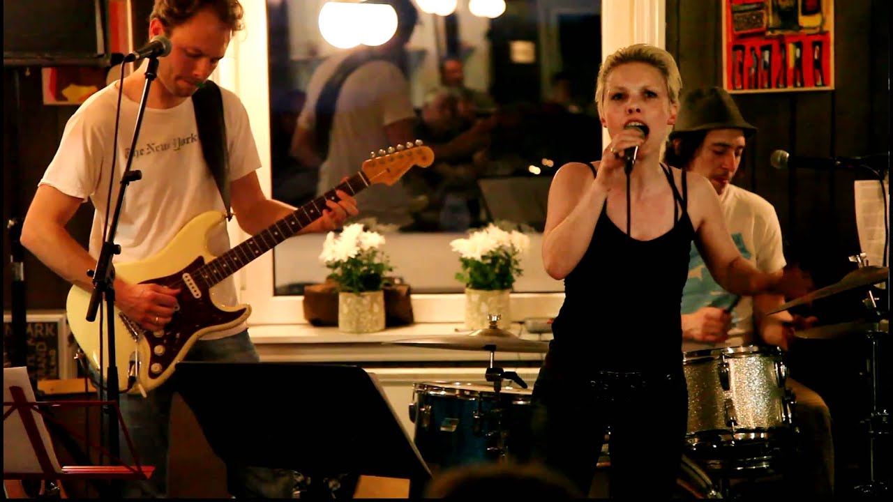 Uhrban Stöjband - Love me like a man -