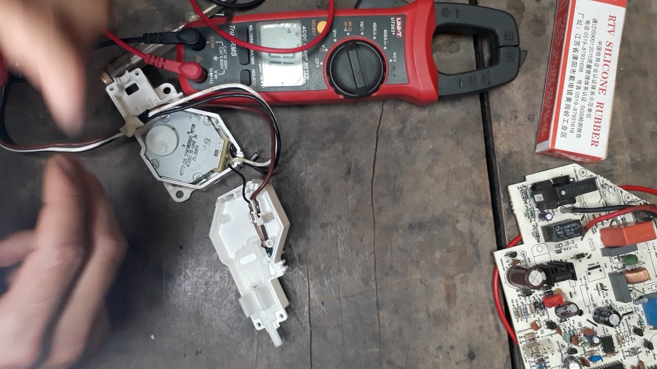 máy giặt toshiba inverter cửa đứng lỗi E23 (lỗi công tắc cửa, chốt cửa)