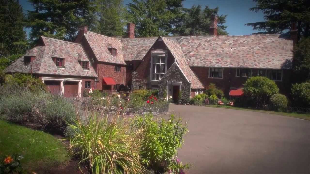 Historic Waterfront Estate | 7326 Bowlyn Place, Seattle WA