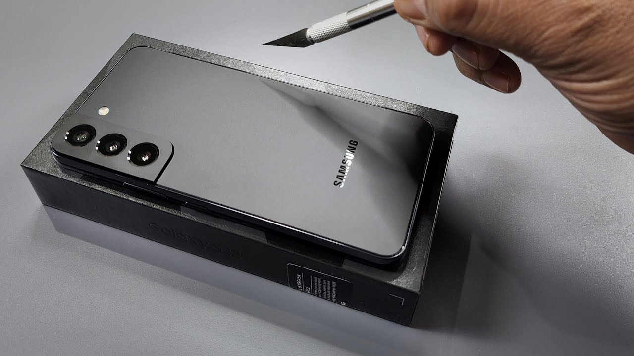 Samsung Galaxy S22 Unboxing & Camera Test | Retail Unit