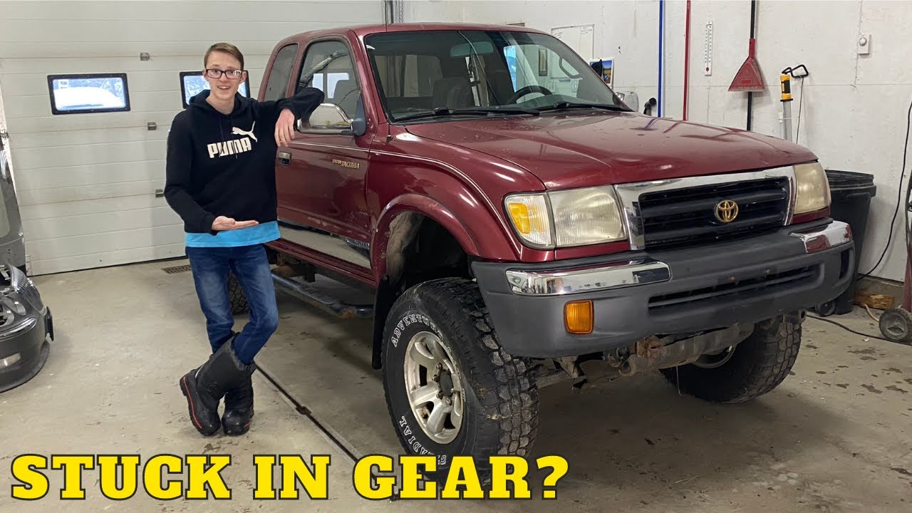 Restoring our 1998 Toyota Tacoma | We've Got Issues! | Part 1