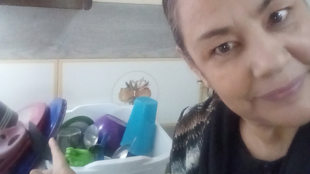 Nancy Murillo saenz  está en vivo lavando trastes!