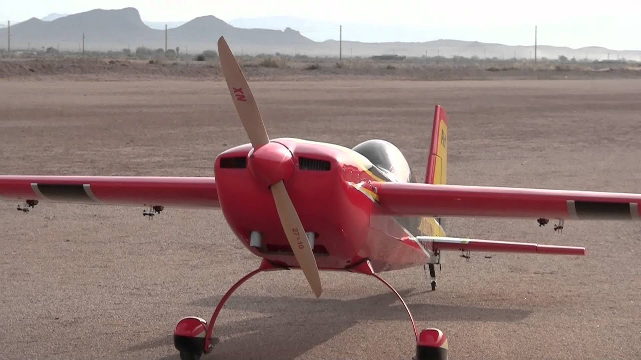Extra 330   35%  Pilot RC DA100