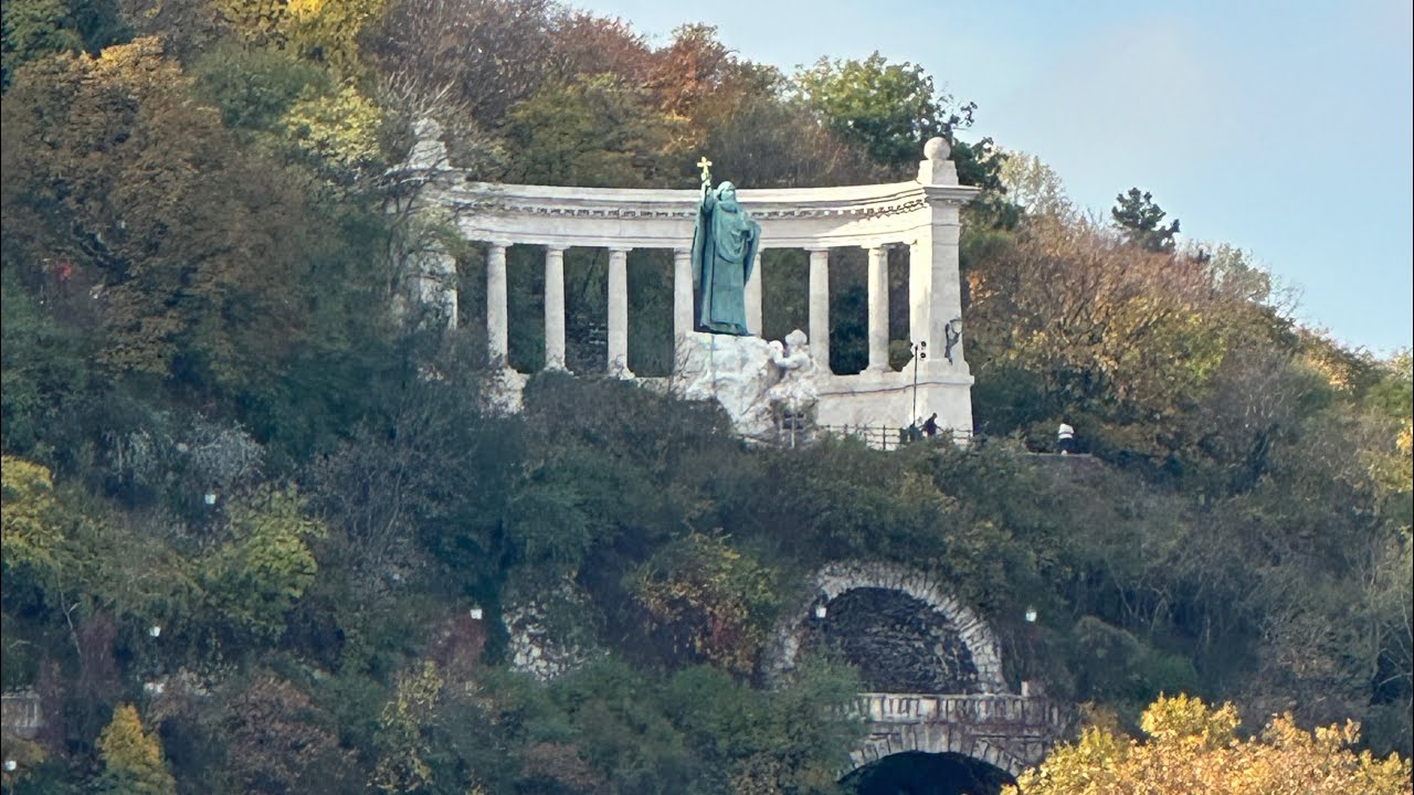 Walking Around Budapest,Hotel Ensana Thermal Margaret Island, Autum in Budapest, Hungary,4K