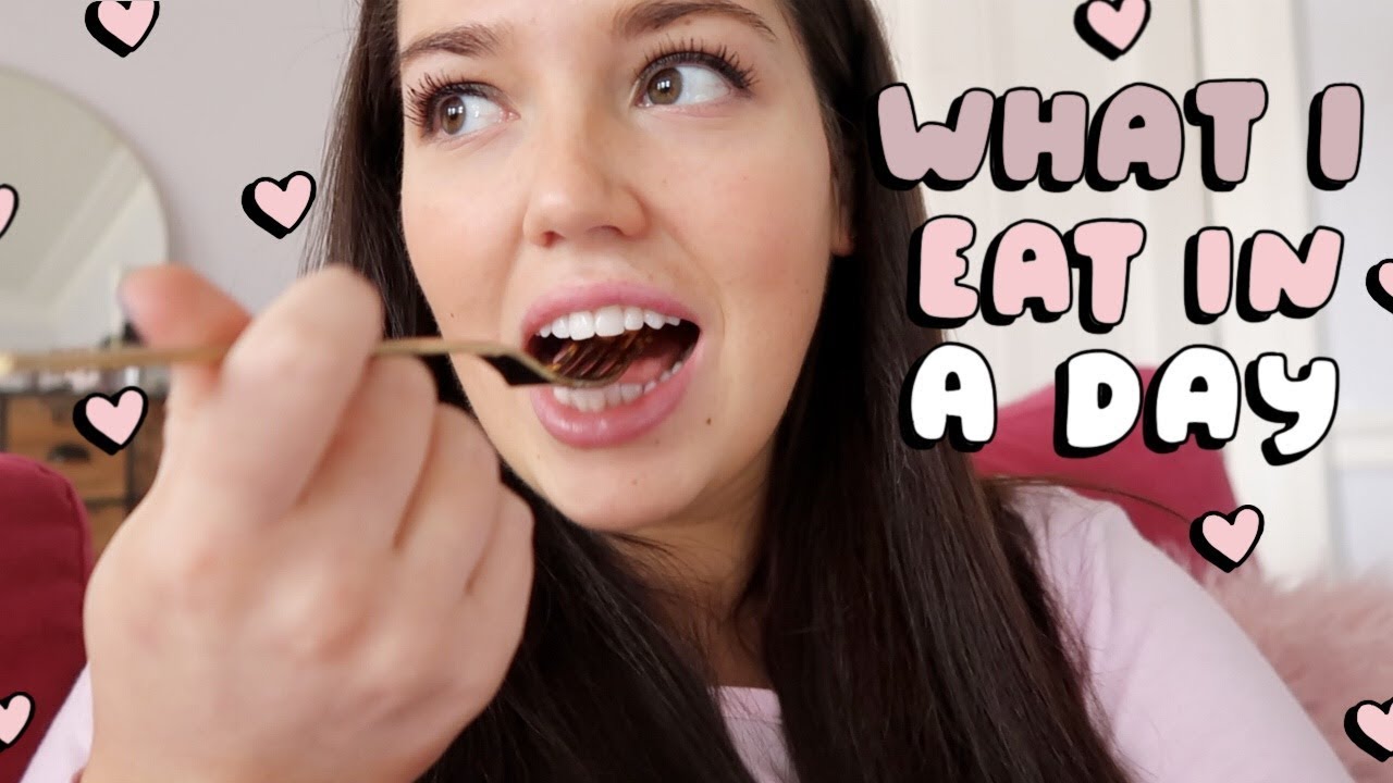 Realistic What I Eat In A Day + Decluttering! 🍕