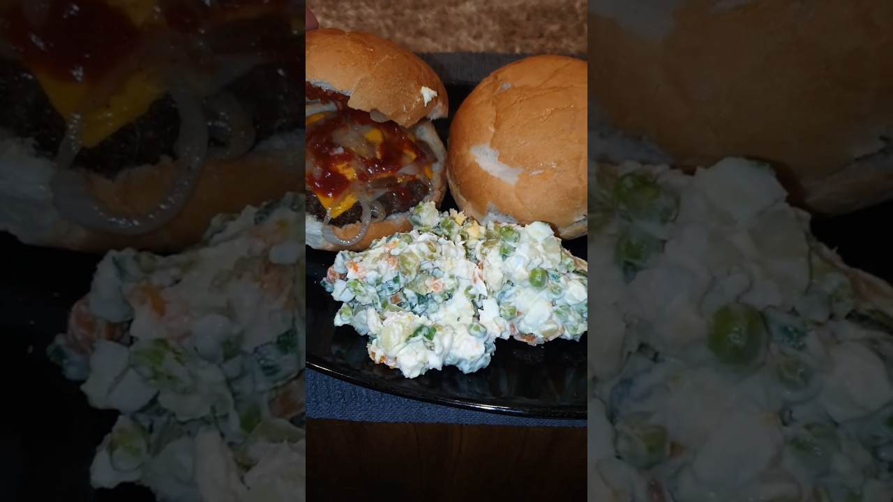 Оливье + burger #оливье #russiansalad #burger #dinnertime #dinner #англия #lifeinuk #ужин #myday