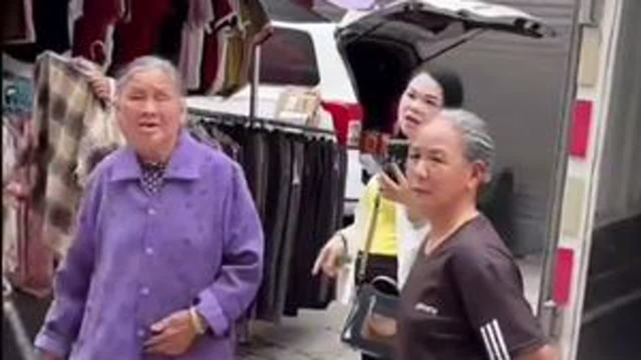 #广东亮仔 #户外直播现场 #关爱老人传递正能量