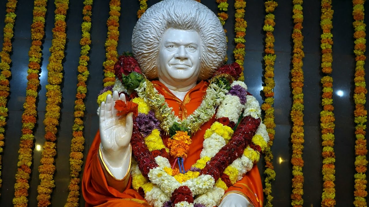 Divine Devotion: Bhagawan Sri Sathya Sai Baba Temple - 'Akhanda Bhajans'