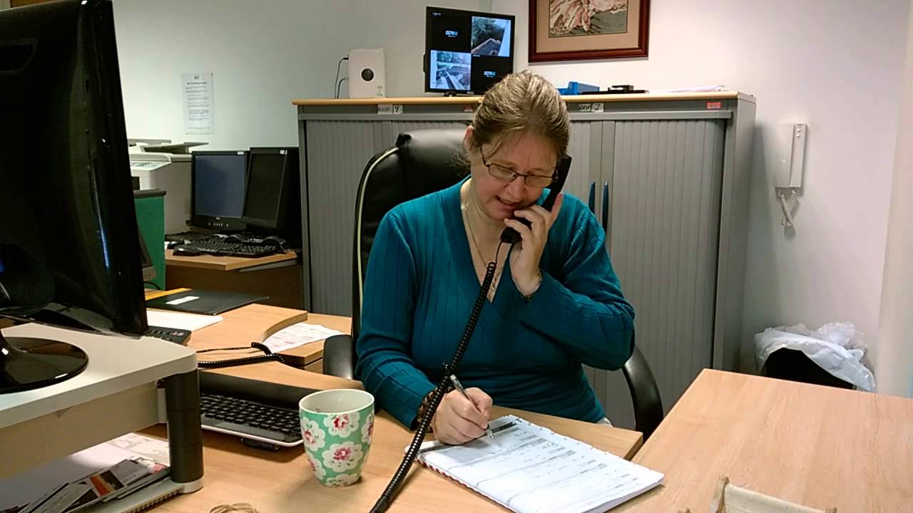 How to answer the phone at work