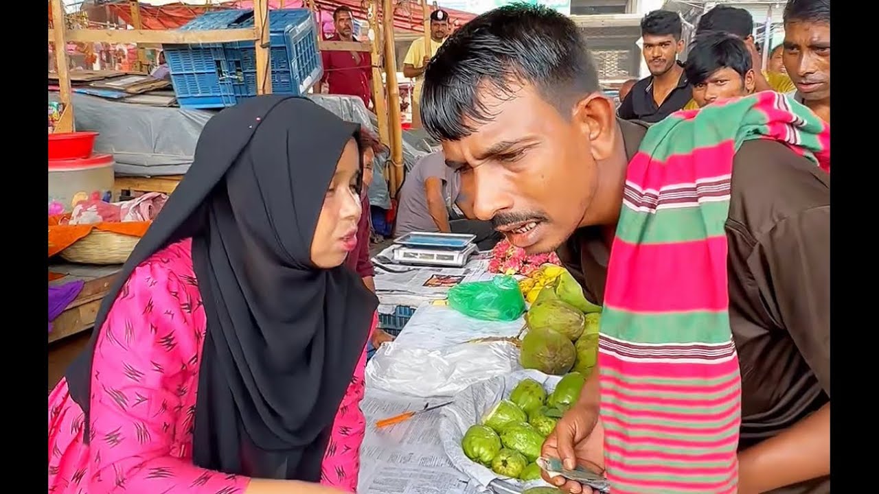 বয়রা মহিলা দোকানদার নিয়ে মজার ফানি ভিডিও 🤣।