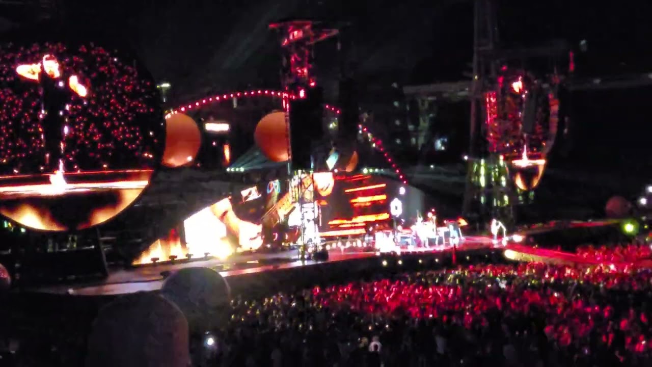 Coldplay- Fix You (Live in Madison, WI/Camp Randall Stadium 7/19/2025)