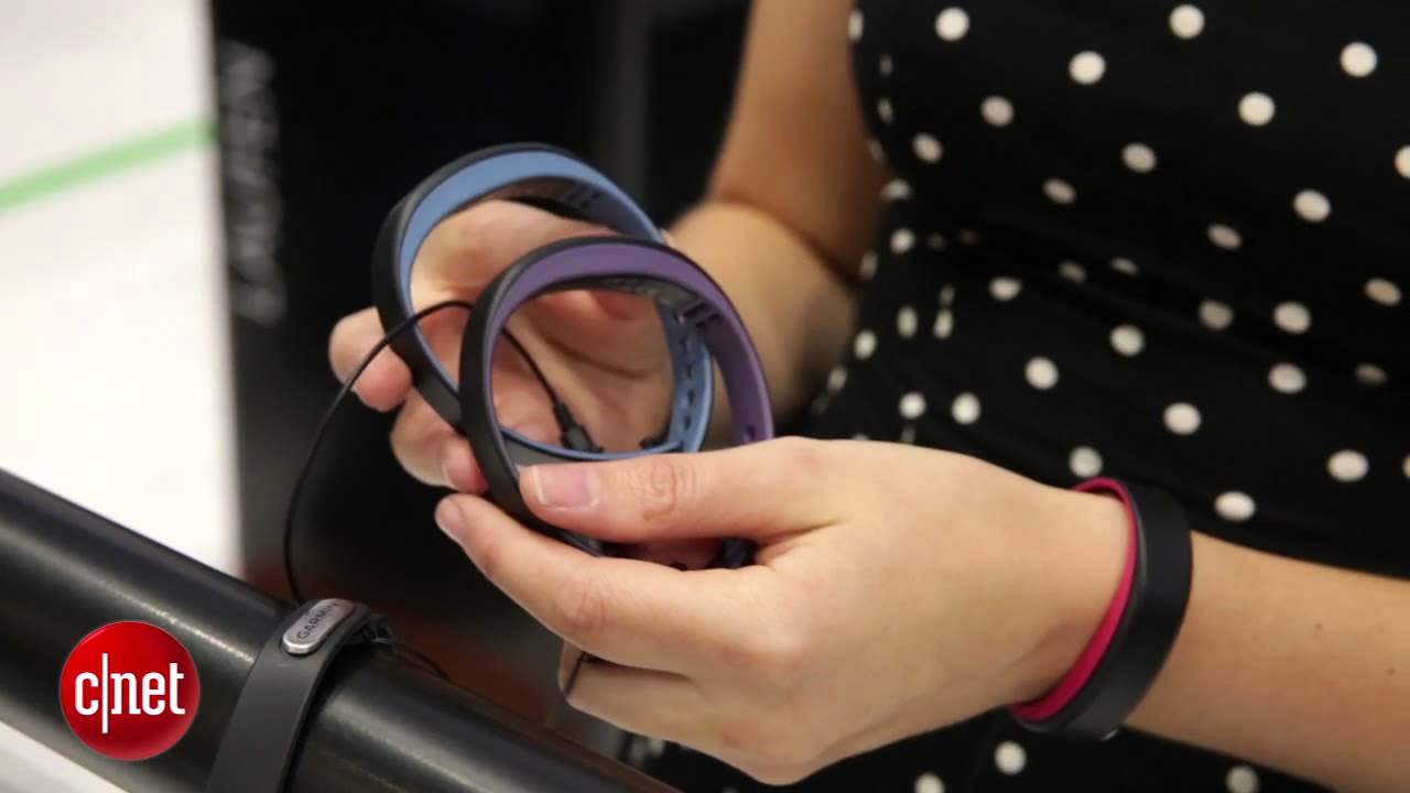 Hands on with Garmin's Vivosmart health tracker and smartwatch hybrid