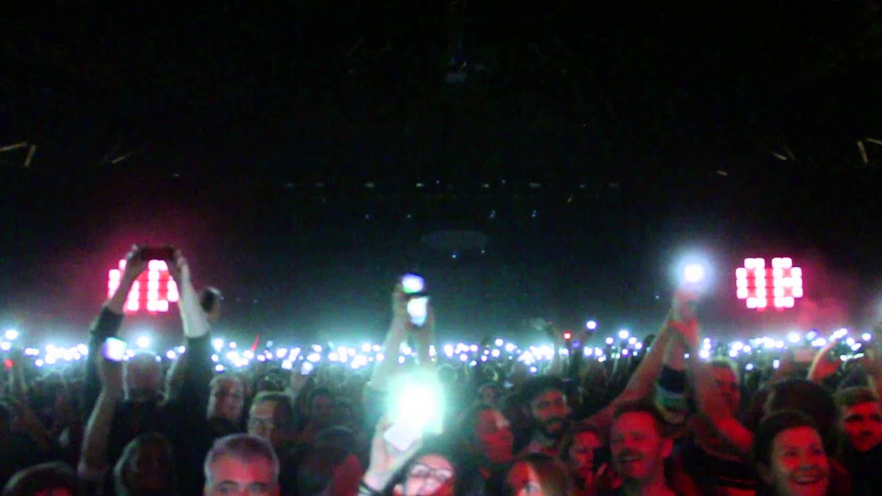 Nephew // Superliga Remix // Hjertestarter Live feat. WhoMadeWho