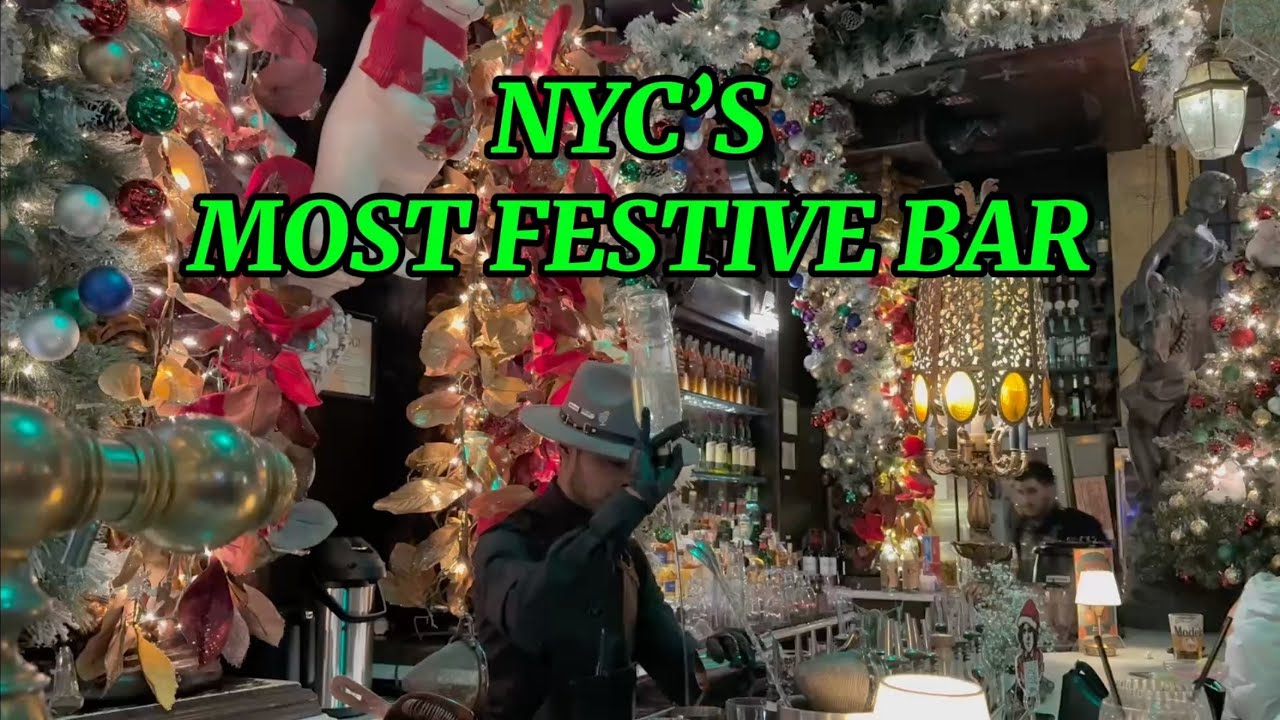 Instagrammable Christmas Bar - NYC