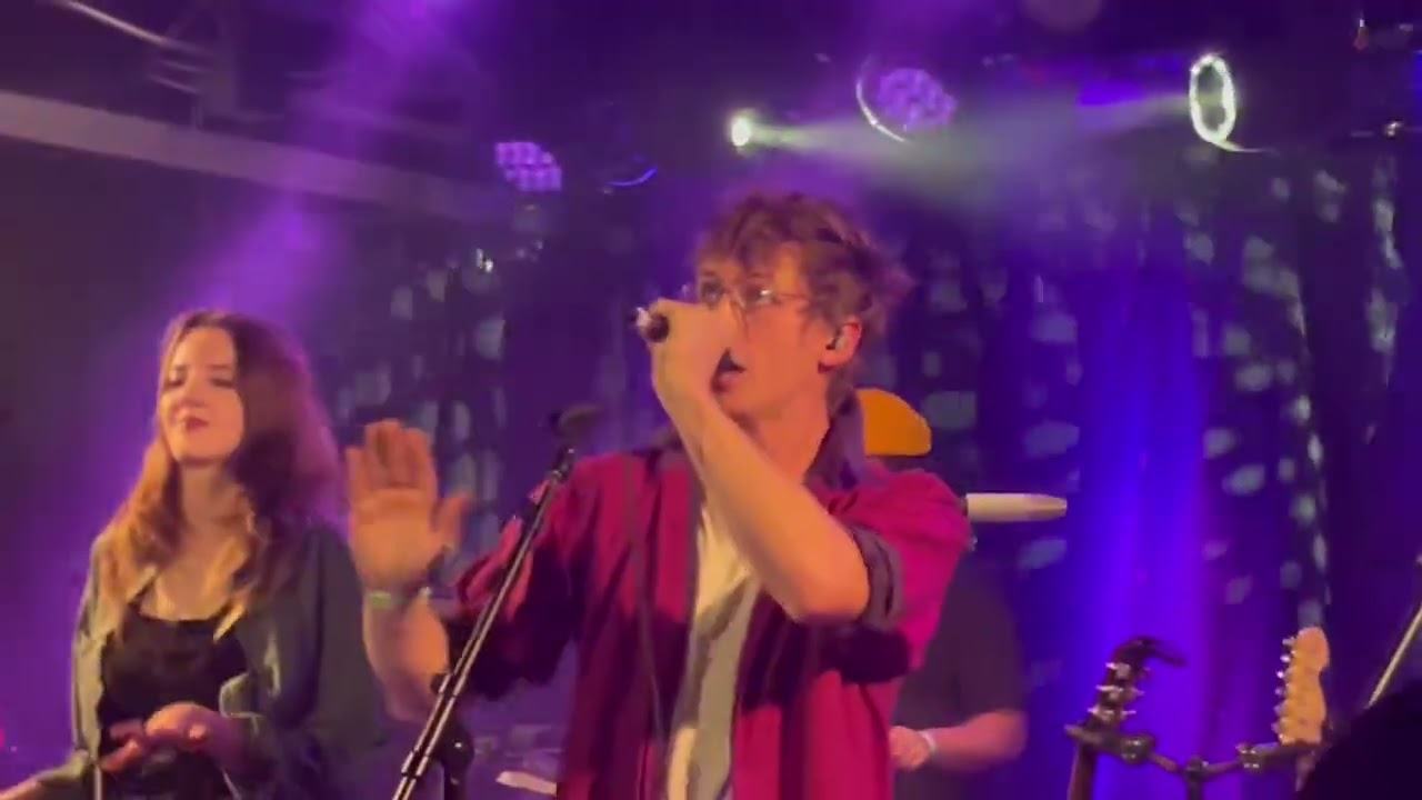 Dwayne Gretzky, You sexy Things, Live Montréal 27 novembre 2025