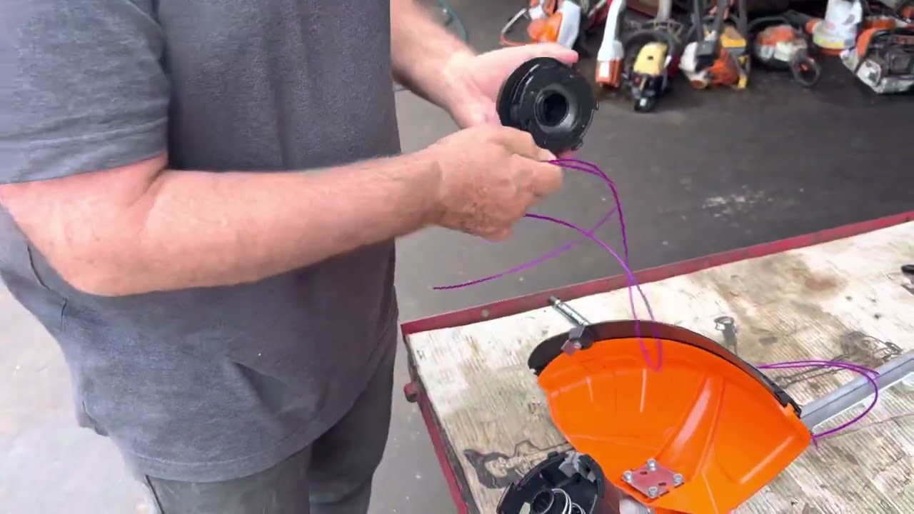 איך מגלגלים חוט בקסטה Auto-cut 26/2 בחרמש של סטיל? רמי שטילמן מדגים שלב אחרי שלב