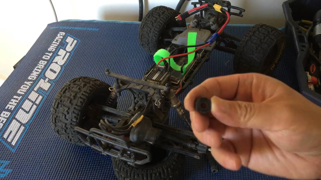 Racing2Learn: ECX Ruckus Stripped Wheel Hexes, Thought It Was Broken Axles