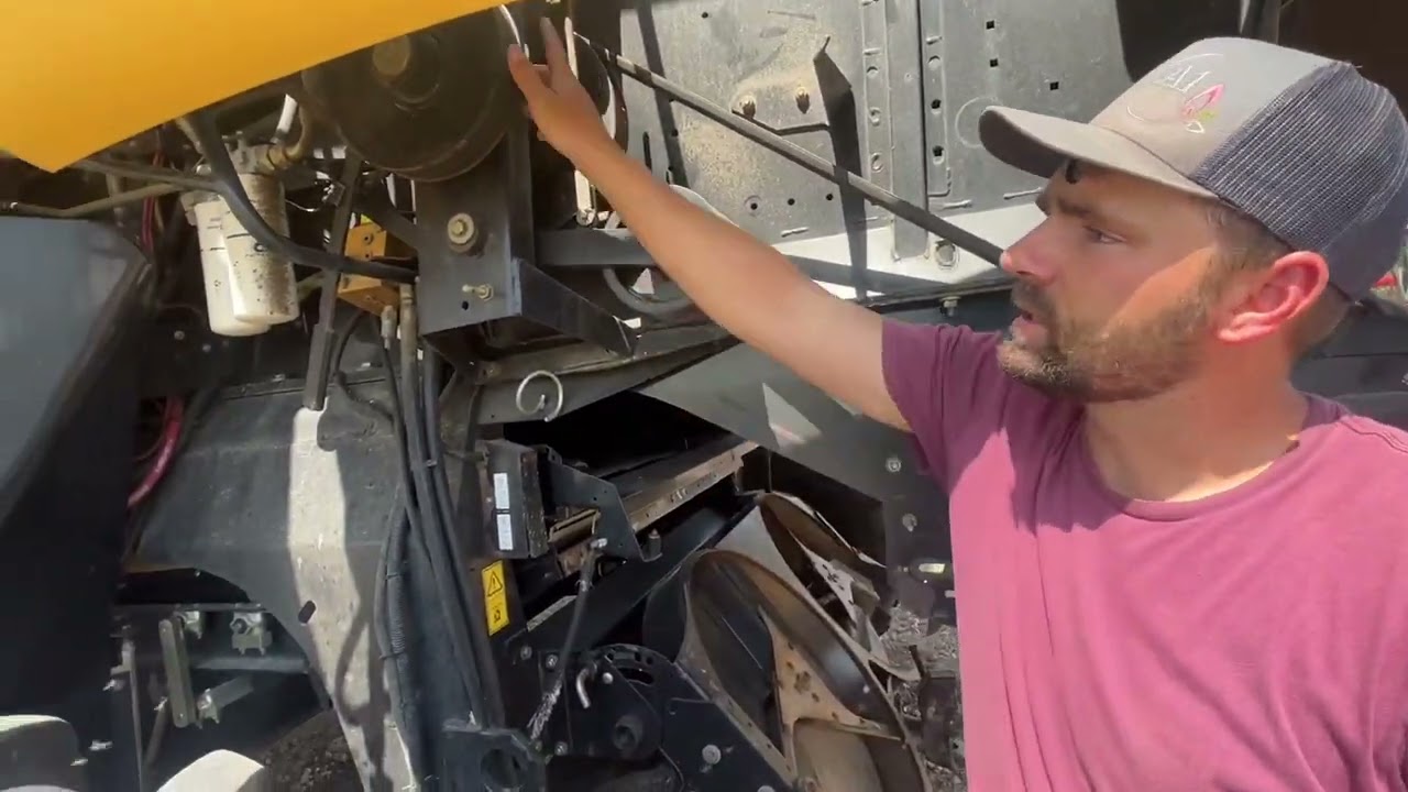 New Holland cr9070 Morning Maintenance