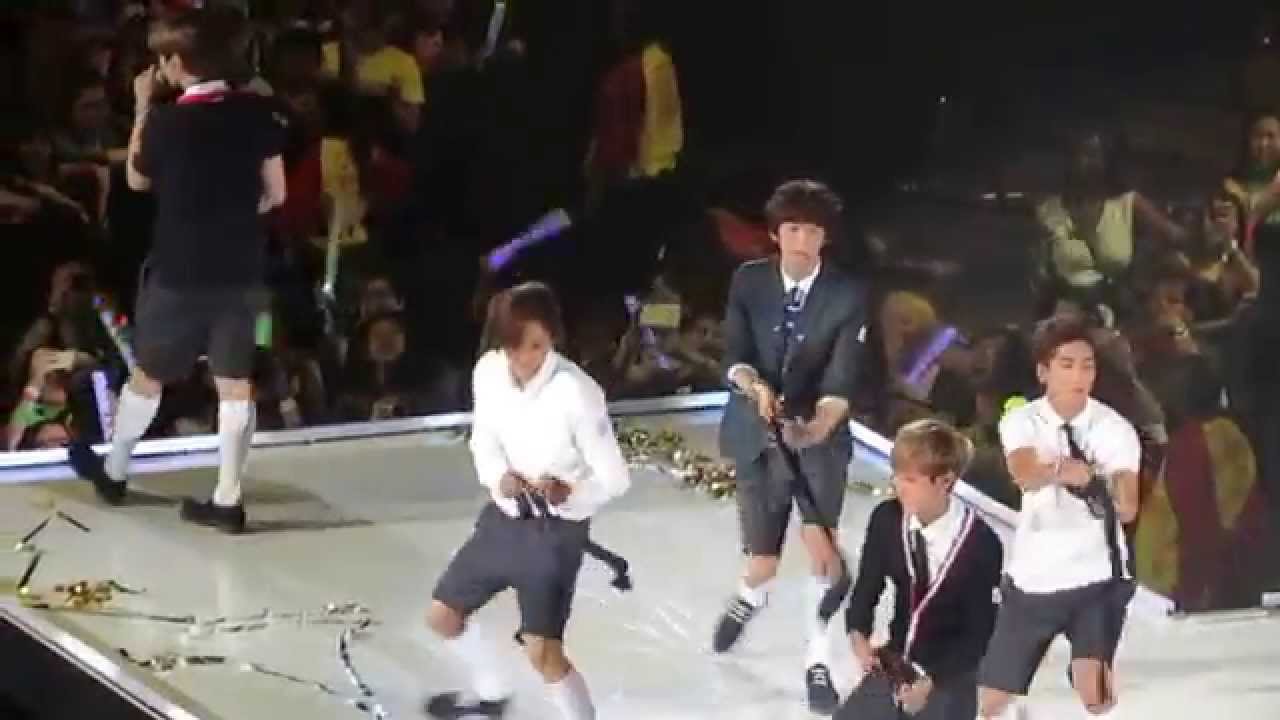 [Fancam] B1A4 - Lonely @ KCON 2014