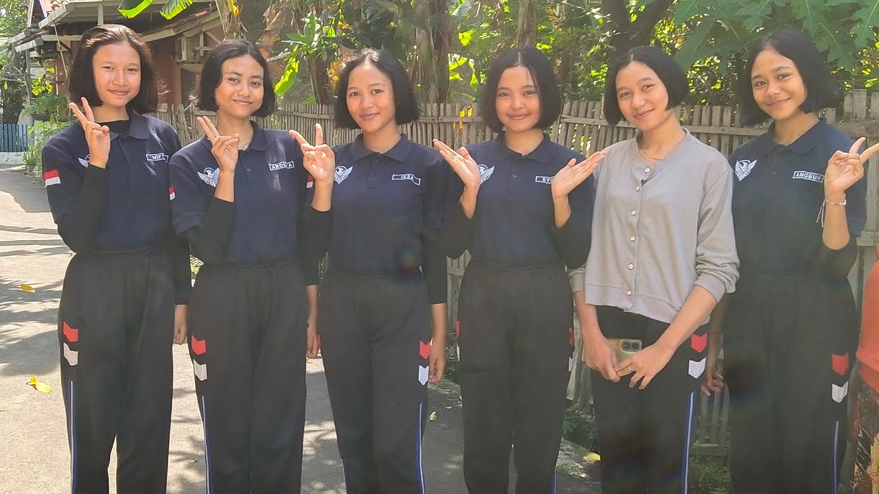 Potong Rambut Paskibra Bakal Lomba LKBB