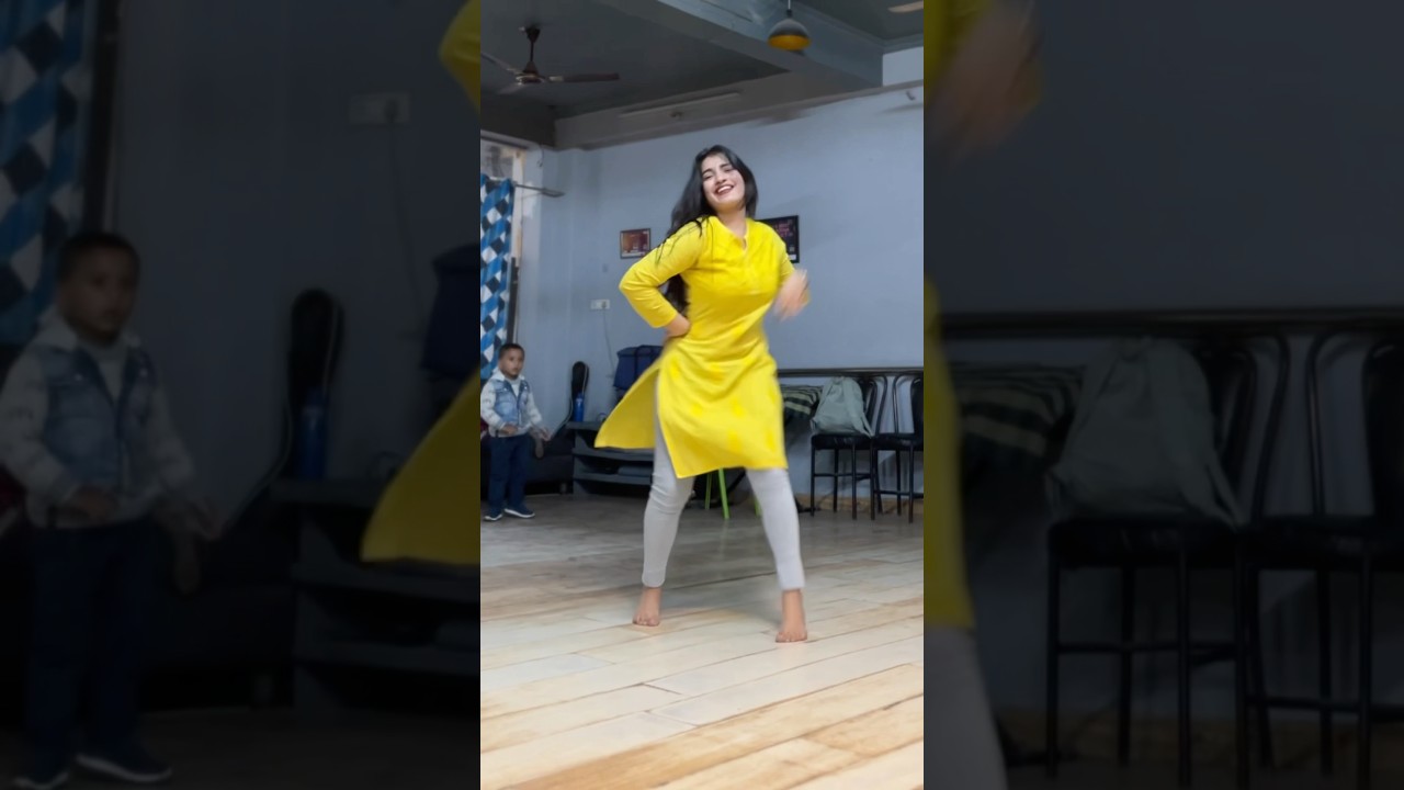 90s Songs❤️#trendingshorts#evergreenhits#90shindisongs#beginnersdancesteps#easydancesteps#oldisgold