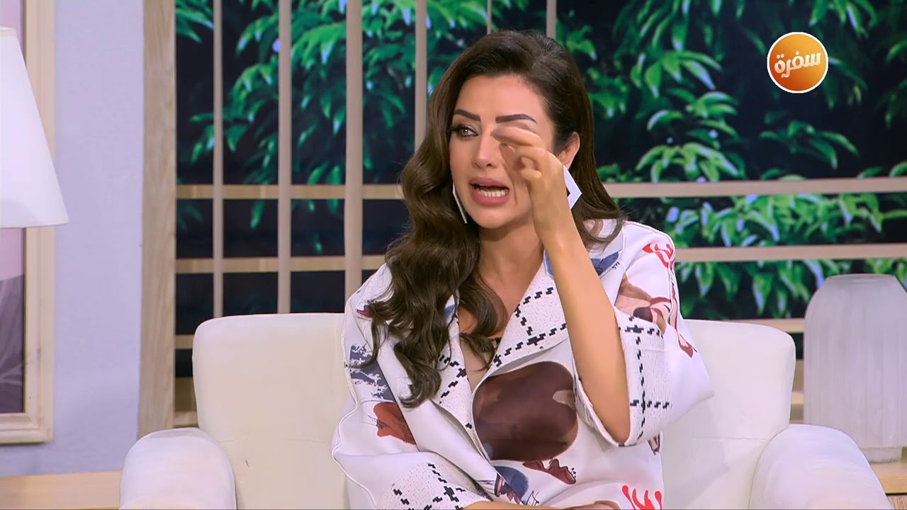 مميزات رسم الآي لاينر الدائم مع خبيرة التجميل إيمان كمال | هي وبس
