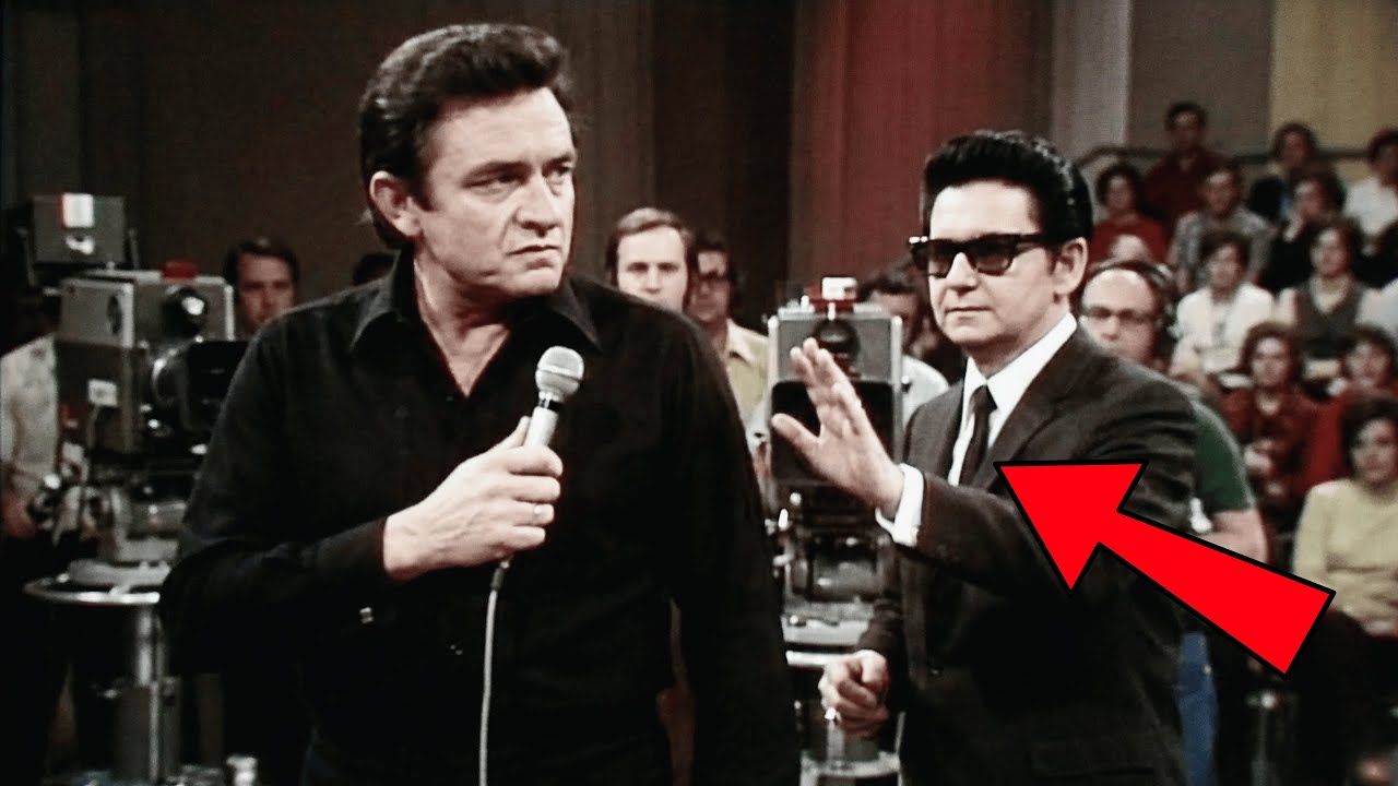 Roy Orbison Walked On Stage and STOPPED Johnny Cash — What He Said Left the Entire Audience SILENT