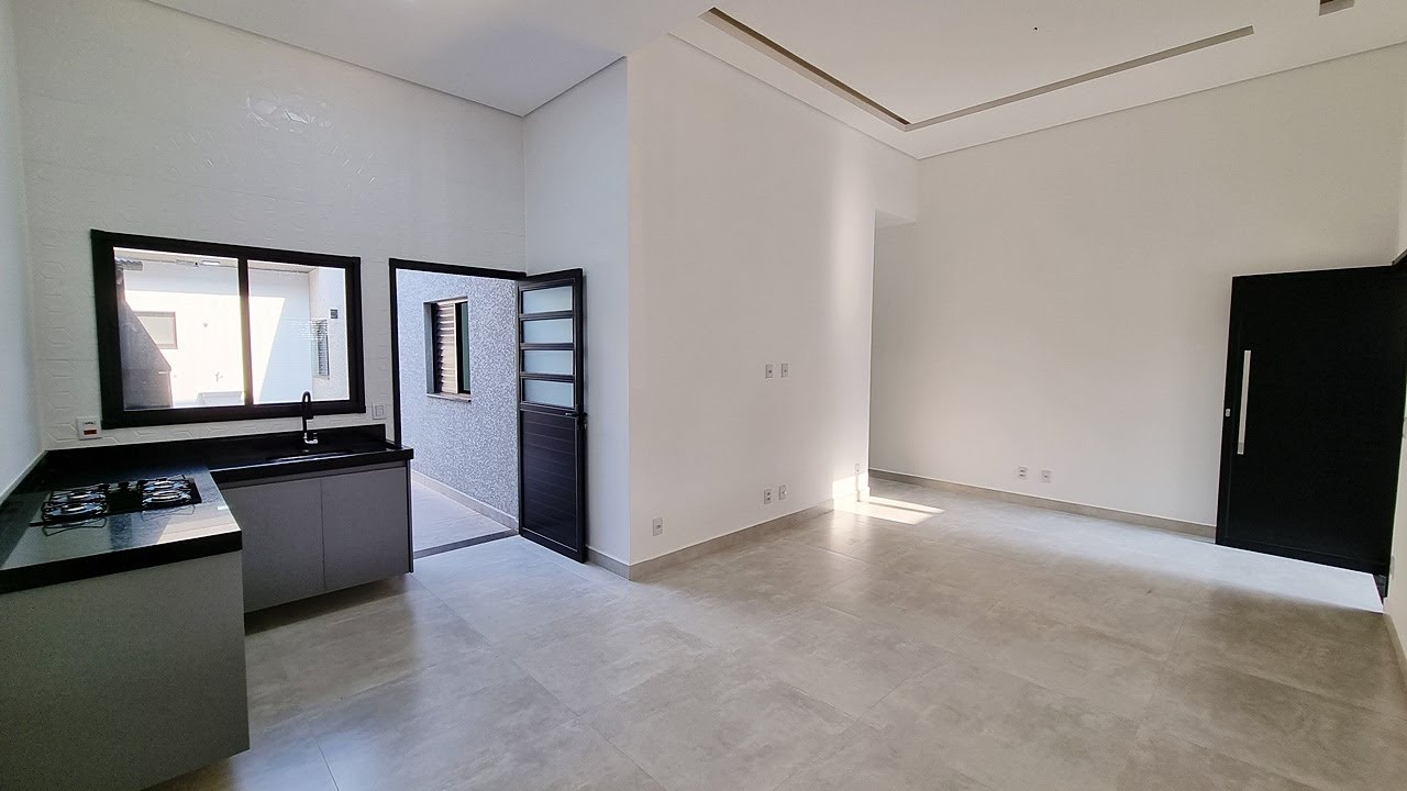 Belíssima Casa à Venda em Bragança Paulista SP.