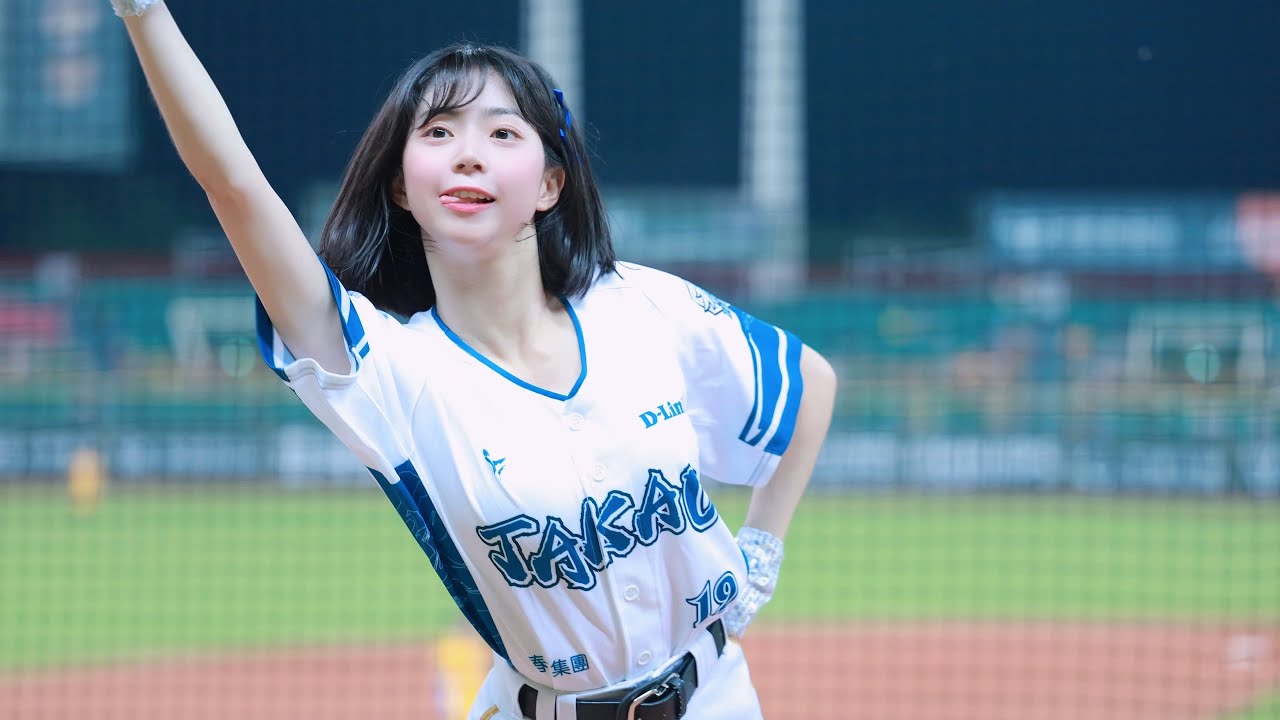 妡0的電力哪來的⚡️! 每次應援都活力滿滿🦅🔥 敢衝敢拼嗆司曲 煞猛拼！好客棒球日 20251004 台鋼雄鷹 台鋼啦啦隊 WingStars『台灣の人気チアリーダー 』#치어리더