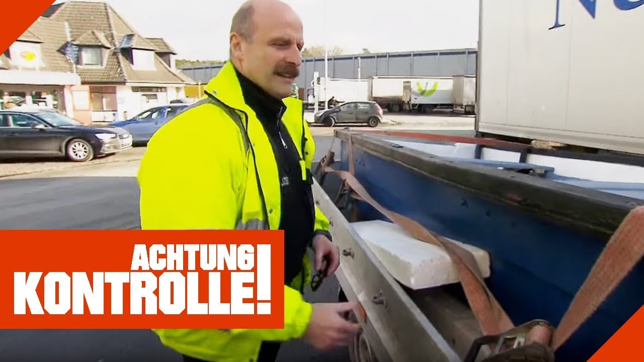 Polizei kontrolliert Anhänger auf der Autobahn! Wurde hier richtig gesichert? | Achtung Kontrolle