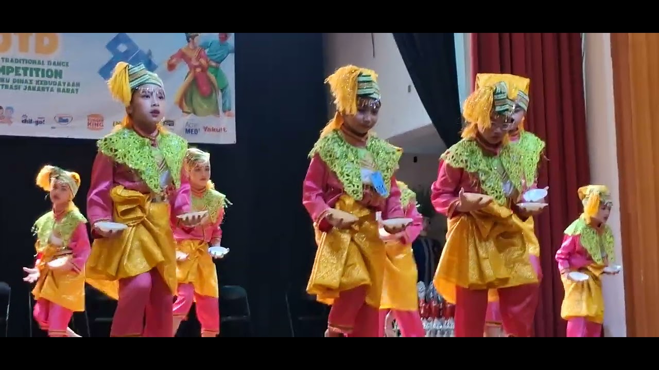 Tarian  Tak Tong Tong acara.  JTD Festival 2025 .Jakarta Dance Festival by Sagara Studio.