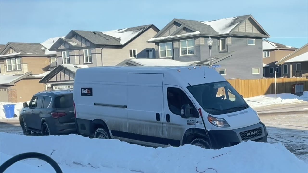 加拿大 萨省 里贾纳 极寒天气 陷车 拖车｜前驱车｜雪胎｜The experience of  trapped and trailer at front door in Regina, SK