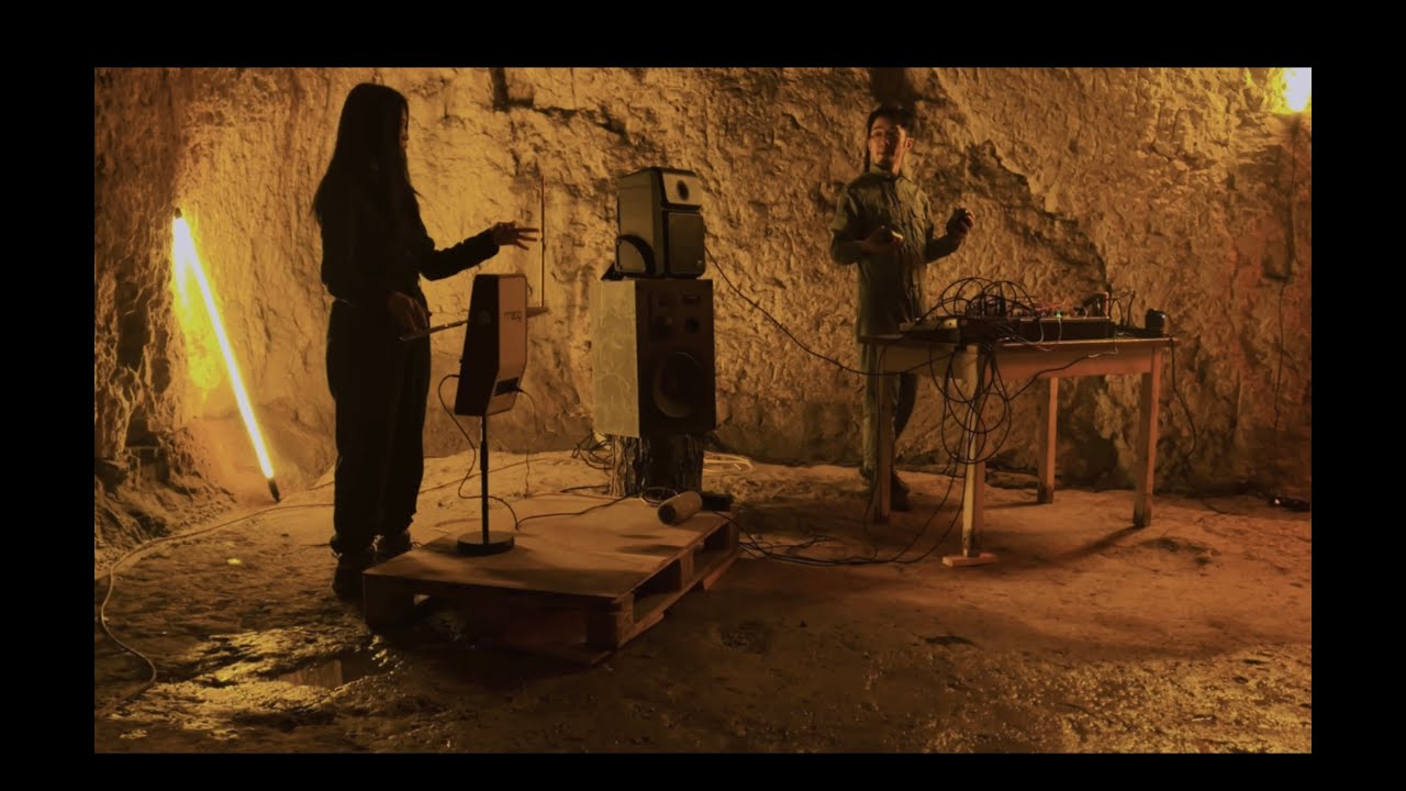 Sharon Chan & Charles Kwong - Sinfonia II. (Improv at Olten La Rocher)